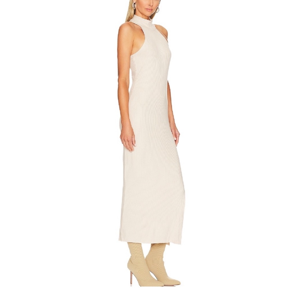 MIDI white sleeveless dress